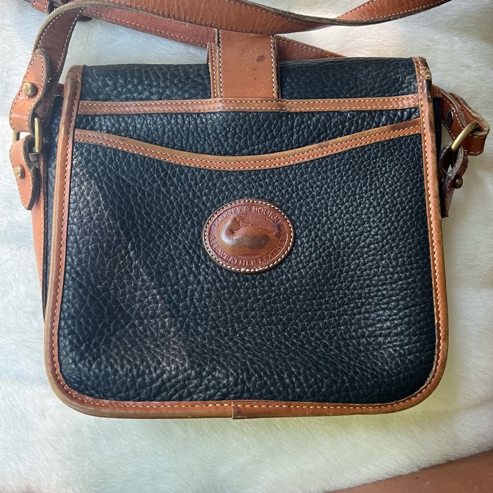 Vintage Dooney & Bourke Navy/Almost Black & British Tan Gorgeous Bag